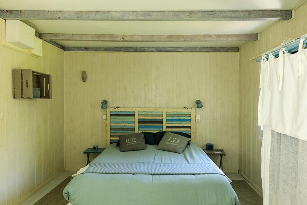 Les Gites Du Domaine De Rhodes Авиньон Стая снимка