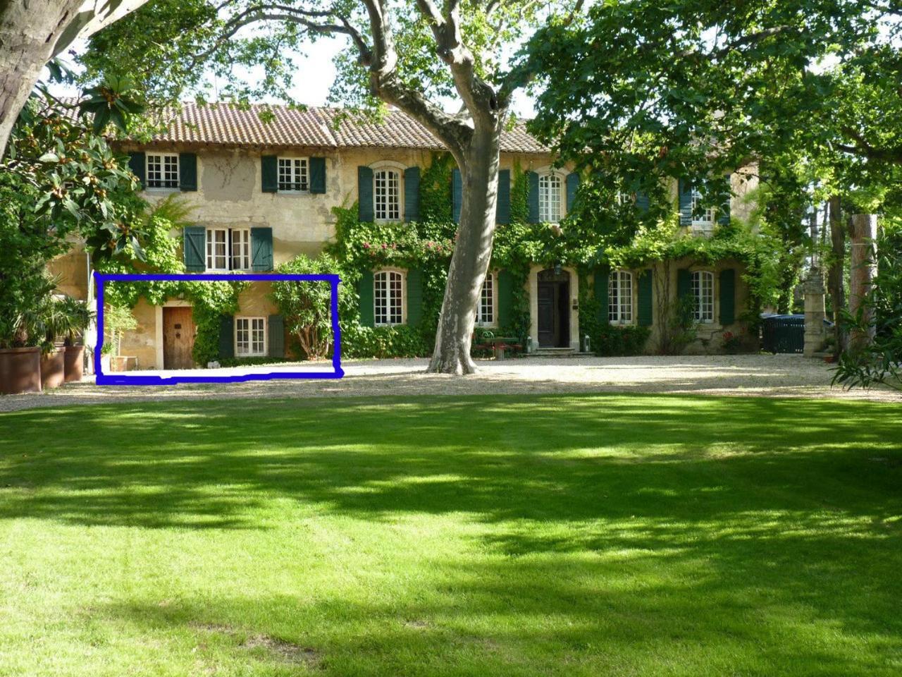 Les Gites Du Domaine De Rhodes Авиньон Стая снимка