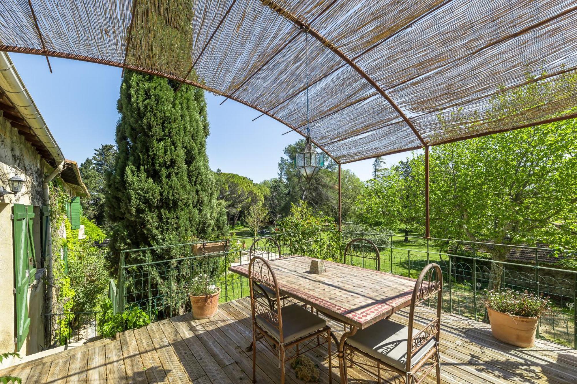 Les Gites Du Domaine De Rhodes Авиньон Стая снимка